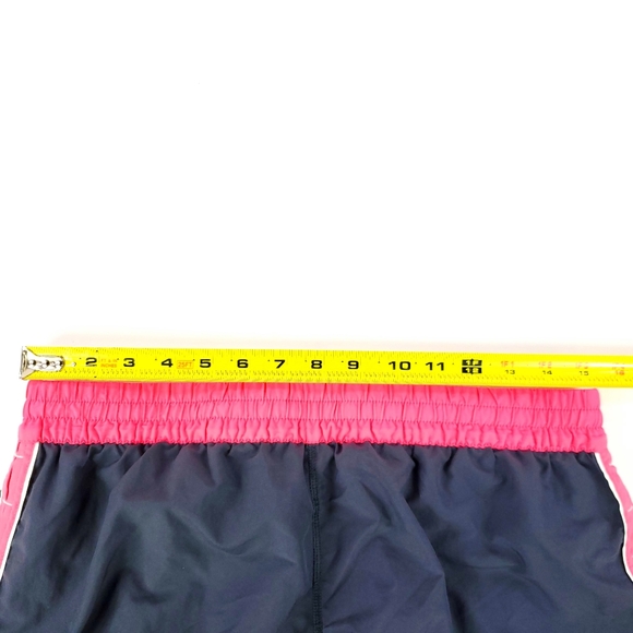 Womens Pink and Gray Under Armour Shorts! - Picture 5 of 5
